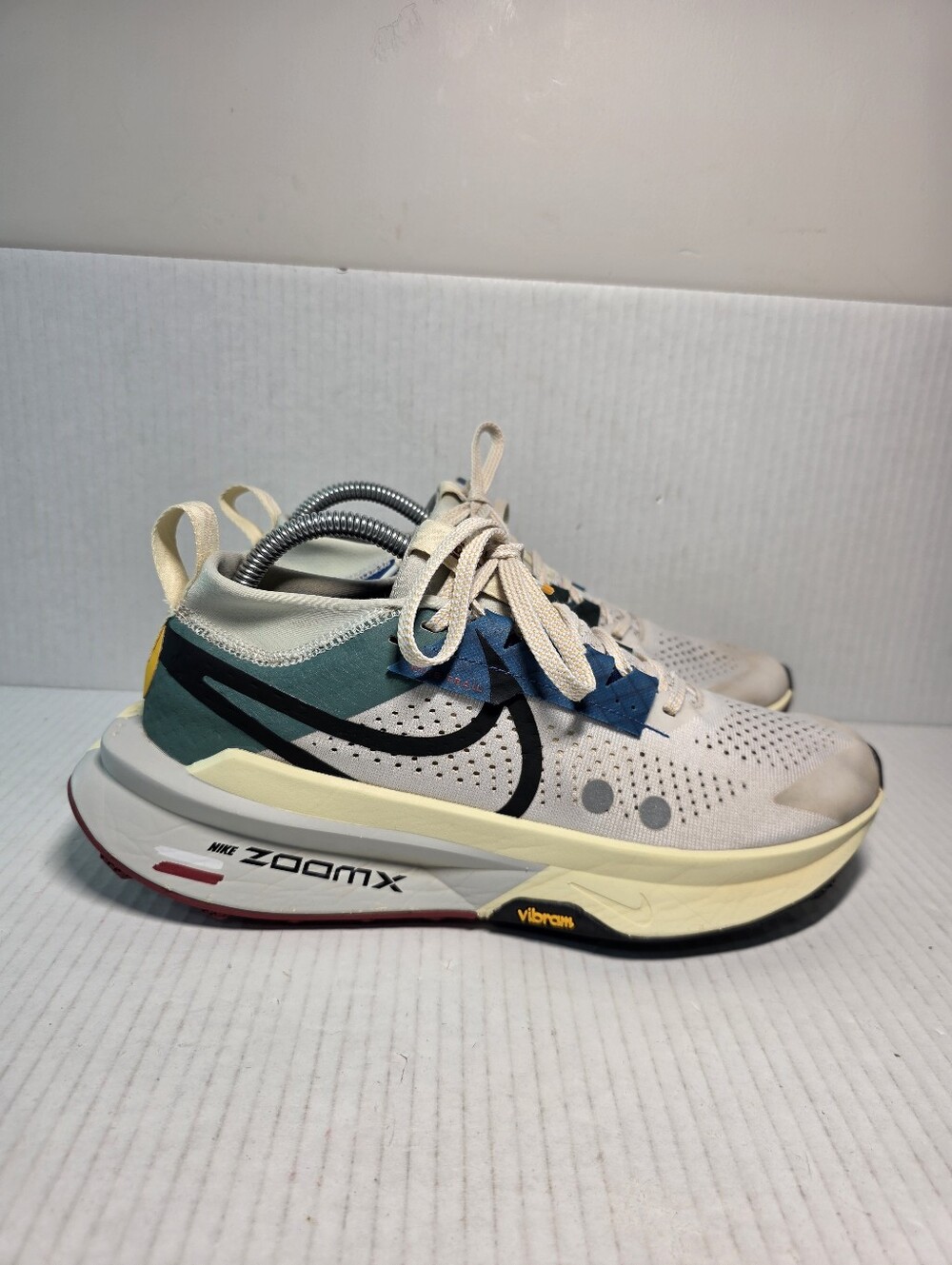 Nike ZoomX Zegama Trail 2 Shoes Womens 9.5 White Bicoastal Running FD5191-101